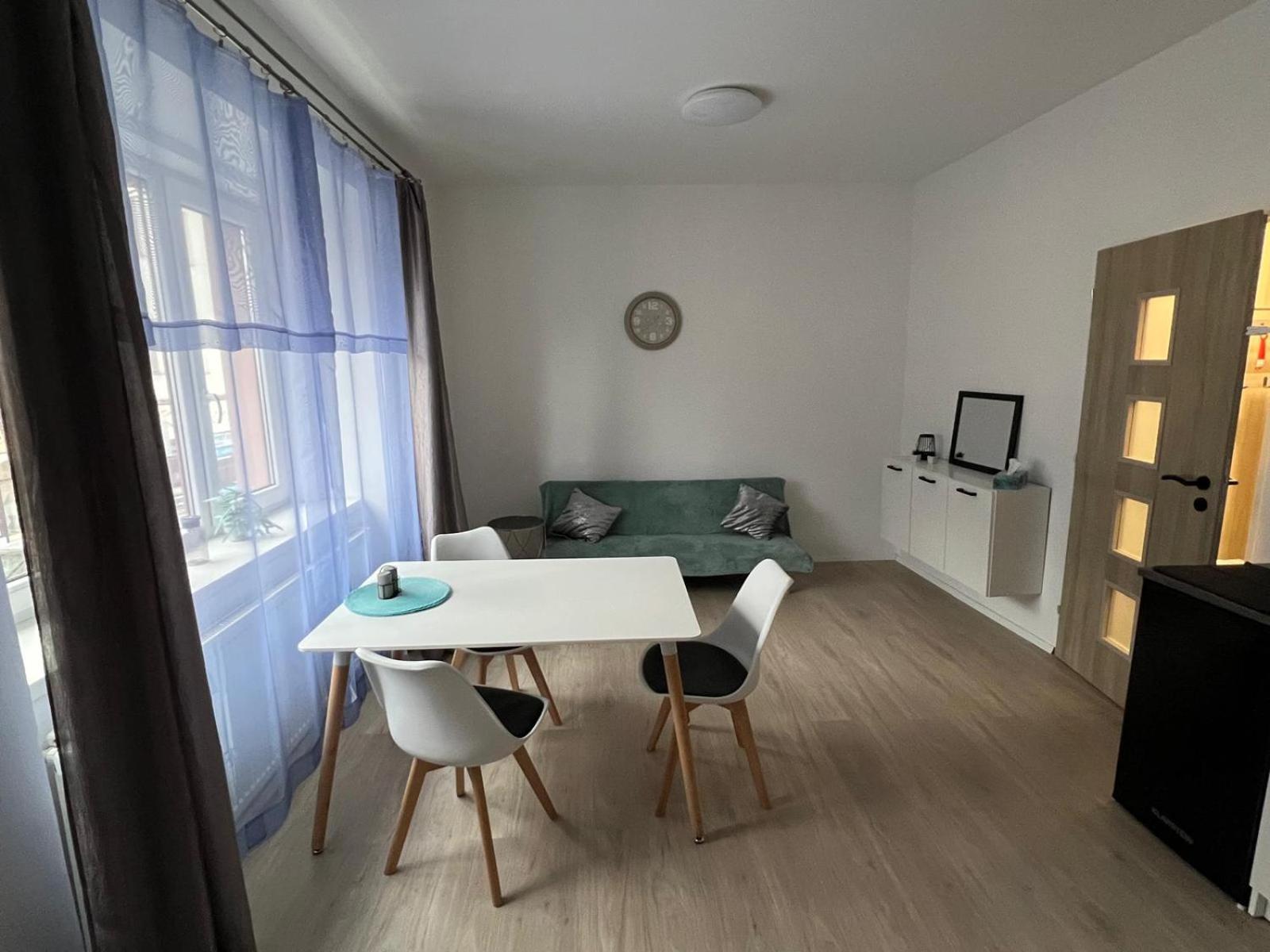 Apartman Centro เชสกาลีปา ภายนอก รูปภาพ
