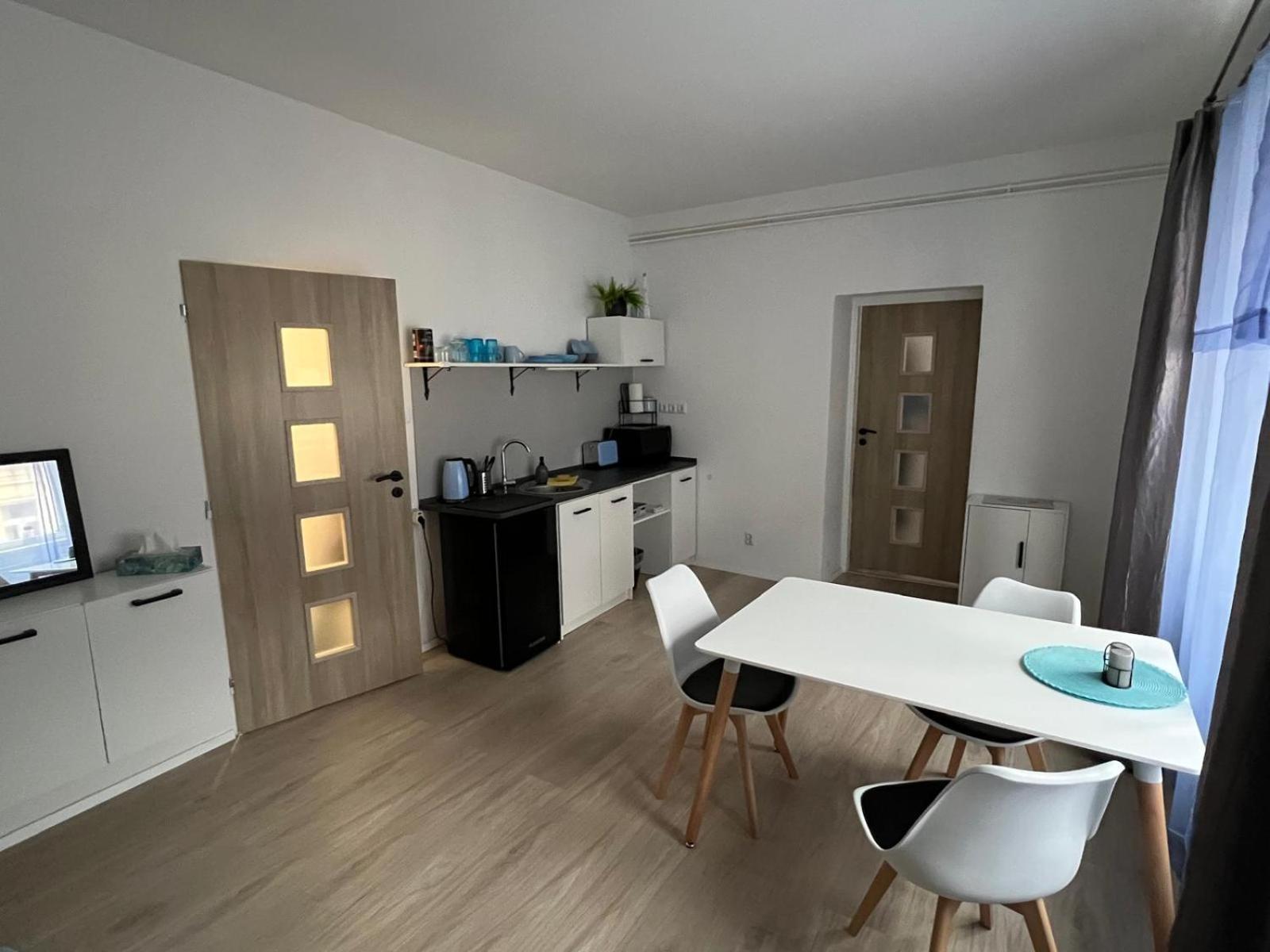 Apartman Centro เชสกาลีปา ภายนอก รูปภาพ